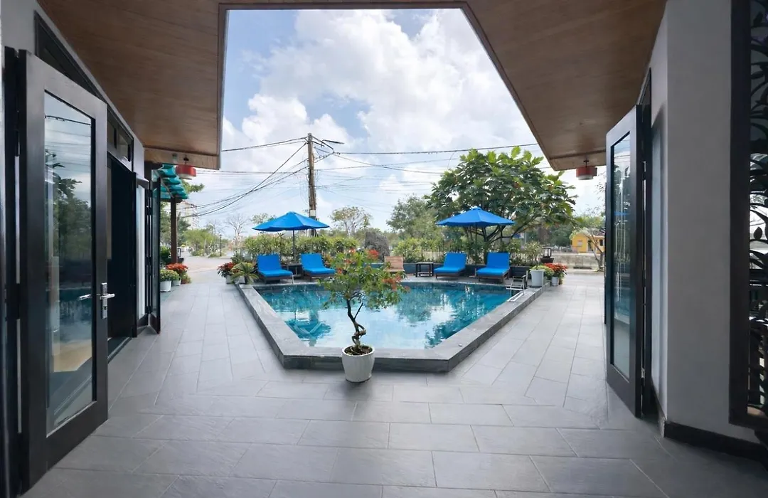 Threeway Riverside Villa-1